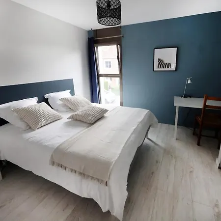 Prázdninový dům Maison Avec Jardin A Croix, Pres De Lille Croix