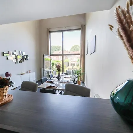 Maison Avec Jardin A Croix, Pres De Lille Feriehus Croix